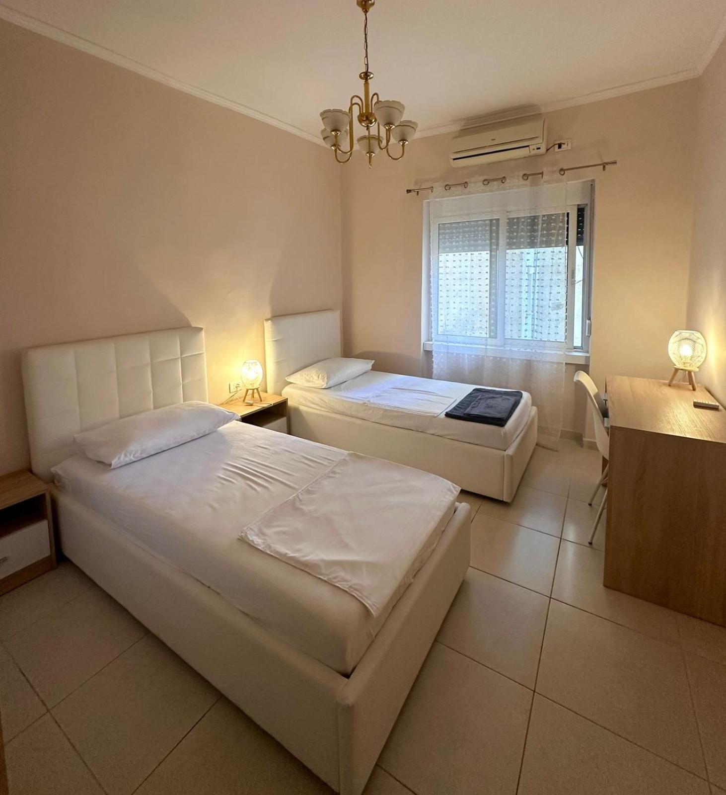 Appartement Quaint Gem ,your Away From Tirana